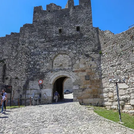 Vasili 招待所 培拉特